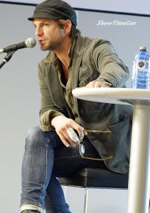 Gale Harold at ShowTime Con 2013
